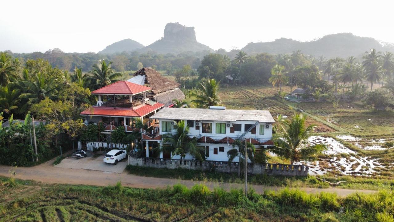 Nelu Resort Сигирия Экстерьер фото